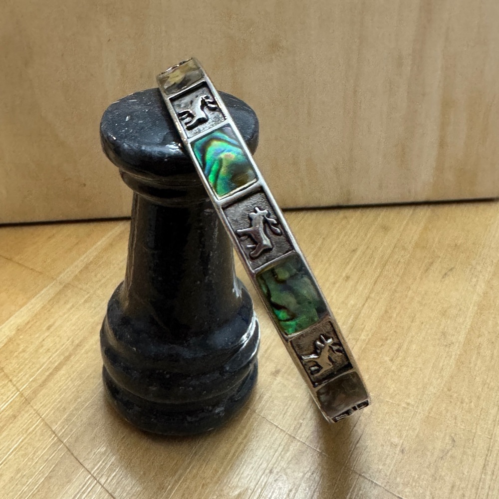 Abalone & Moose Inlay Bangle – Silver Tone Vintage Wilderness Style